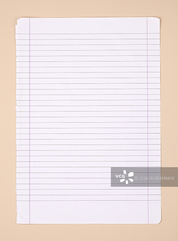 彩色背景上的笔记本划线页面图片素材