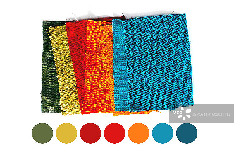 亚麻布料纺织品颜色样本调色板指南。秋季绿橙蓝白色背景圆形调色板图片素材