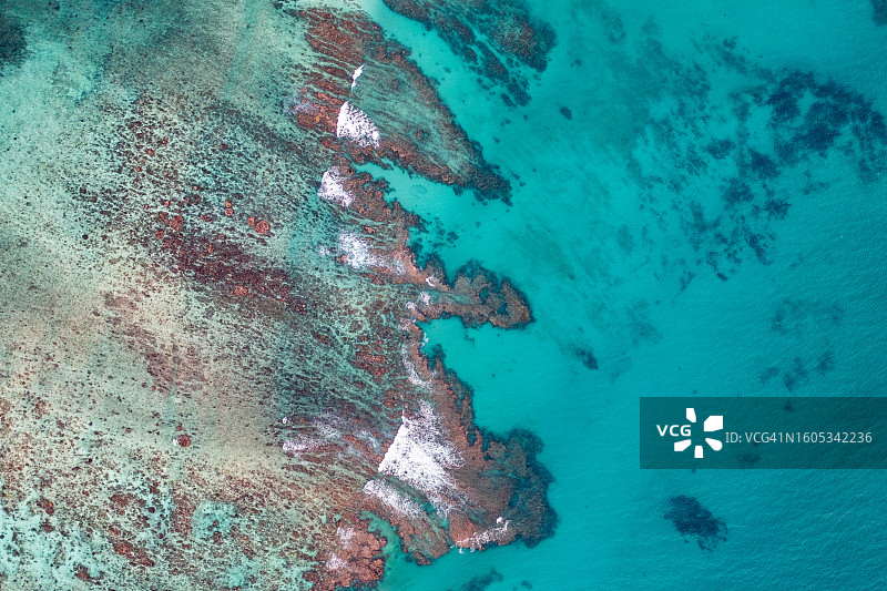 澳大利亚西澳大利亚州埃克斯茅斯宁格鲁珊瑚礁的部分区域俯视图图片素材