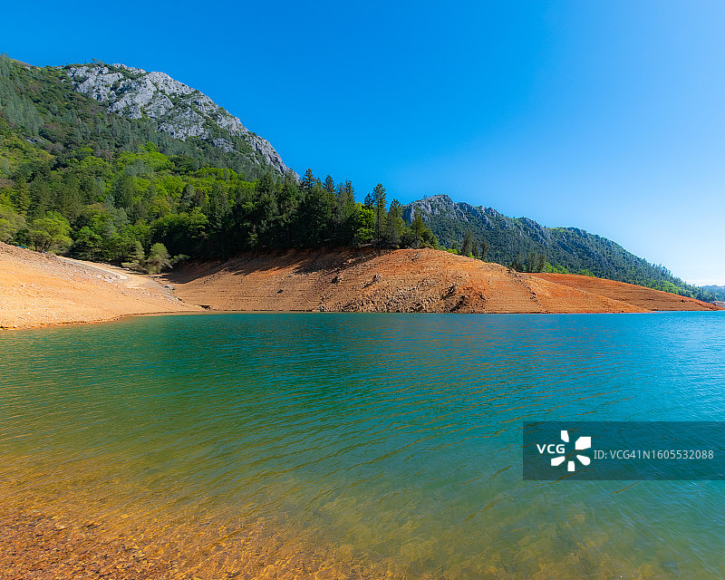 加利福尼亚州沙斯塔湖海景图片素材