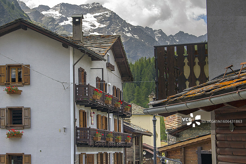 意大利奥斯塔山谷科涅的建筑图片素材