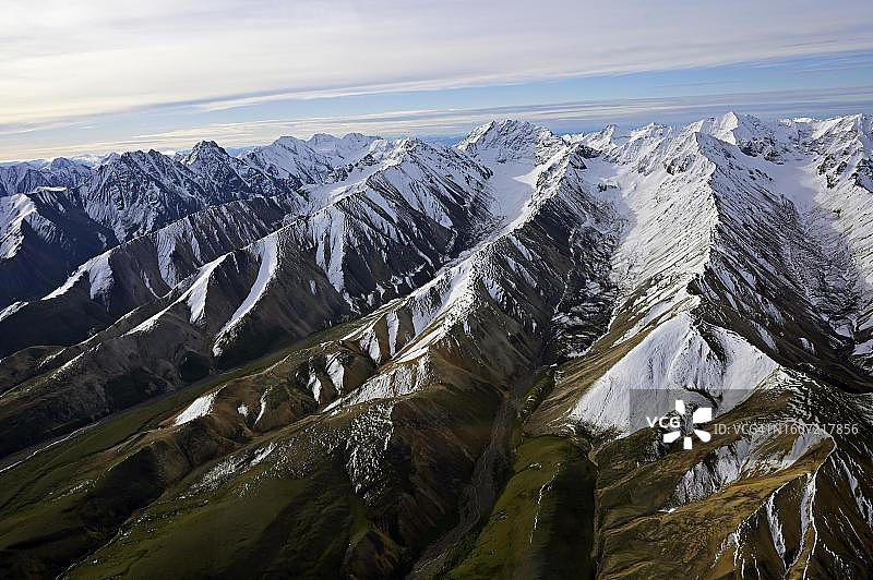 美国阿拉斯加山脉的航拍景色图片素材