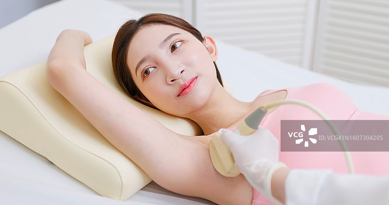 女性淋巴超声检查图片素材