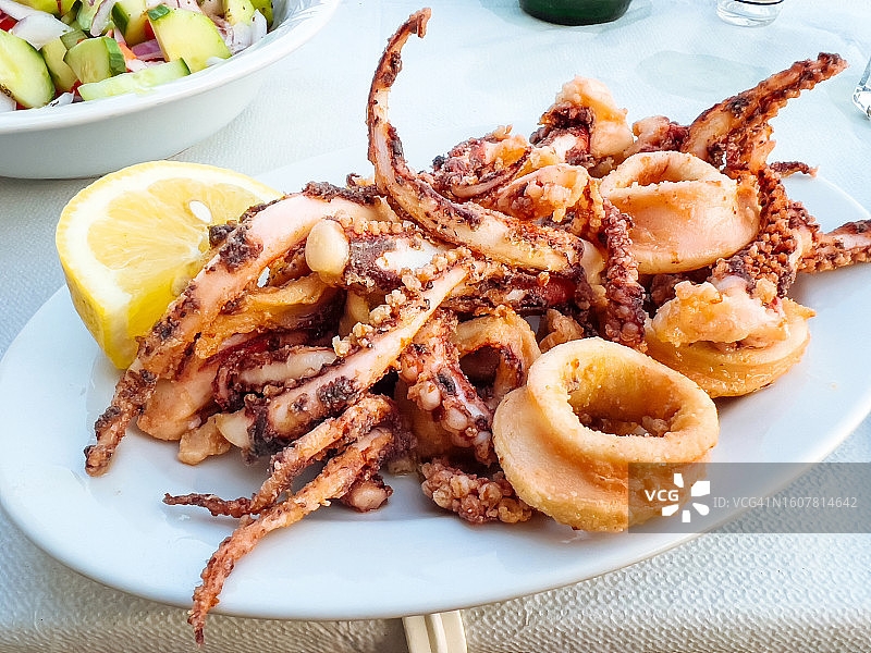 炸鱿鱼圈图片素材