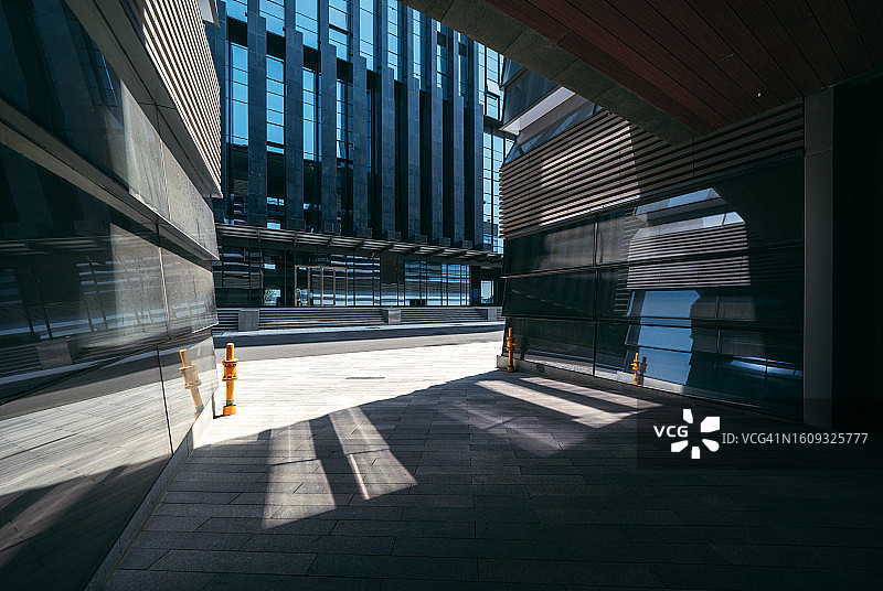 办公楼外的走廊图片素材
