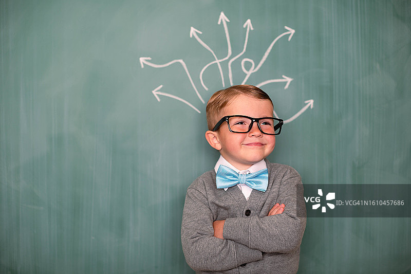 有想法的年轻书呆子图片素材