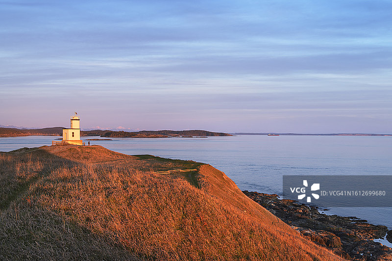 华盛顿州圣胡安岛的牛角点灯塔图片素材