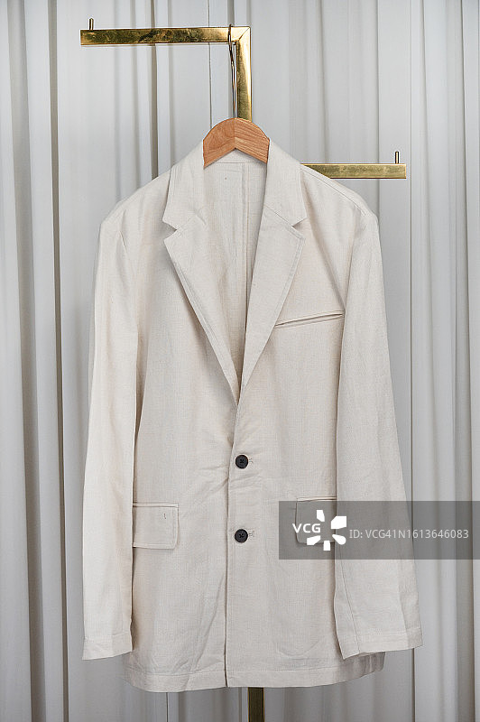 米色休闲西装外套展示图片素材
