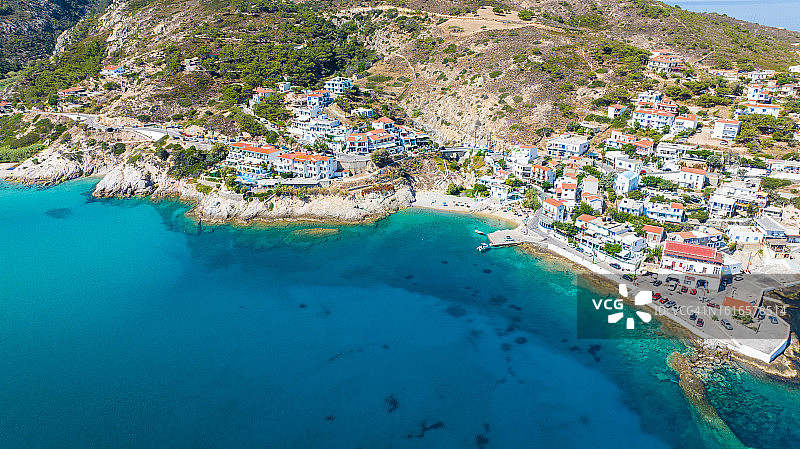 希腊伊卡里亚岛阿门尼斯蒂斯鸟瞰图图片素材