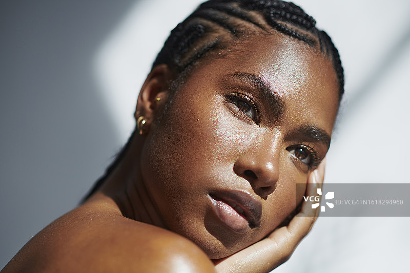 美丽的棕色皮肤图片素材