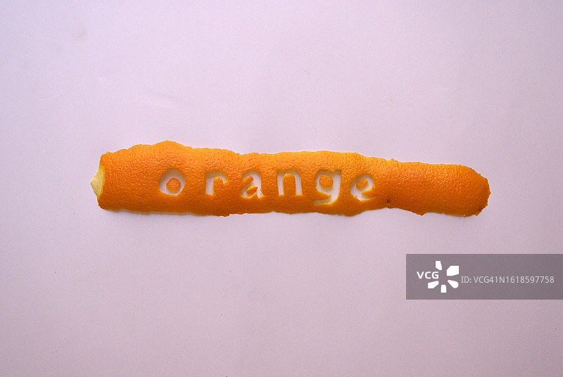 带有“orange”字样的橙皮特写图片素材