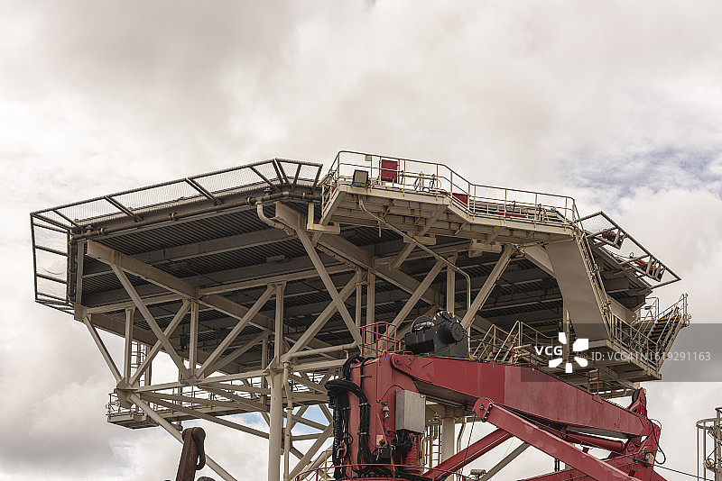 直升机平台的底部侧视图图片素材