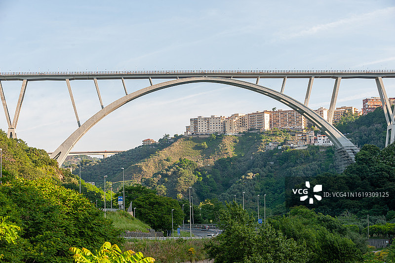 卡坦扎罗：比桑蒂斯高架桥，又称莫兰迪桥图片素材