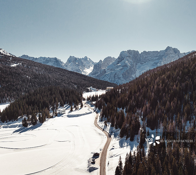 意大利北部多洛米蒂山脉航拍景观图片素材