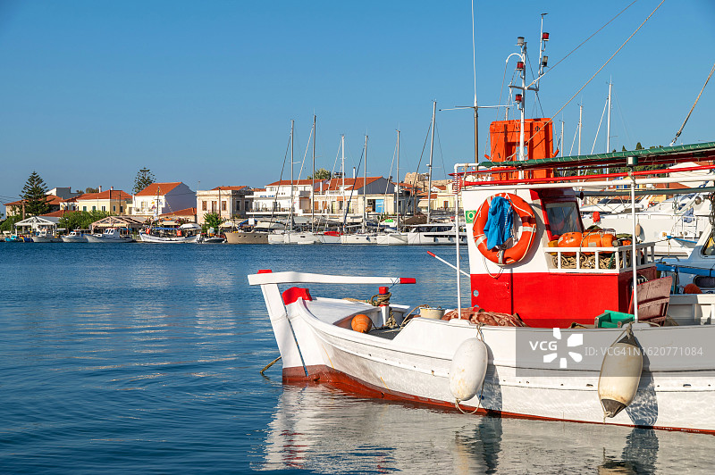 希腊萨摩斯岛渔船图片素材
