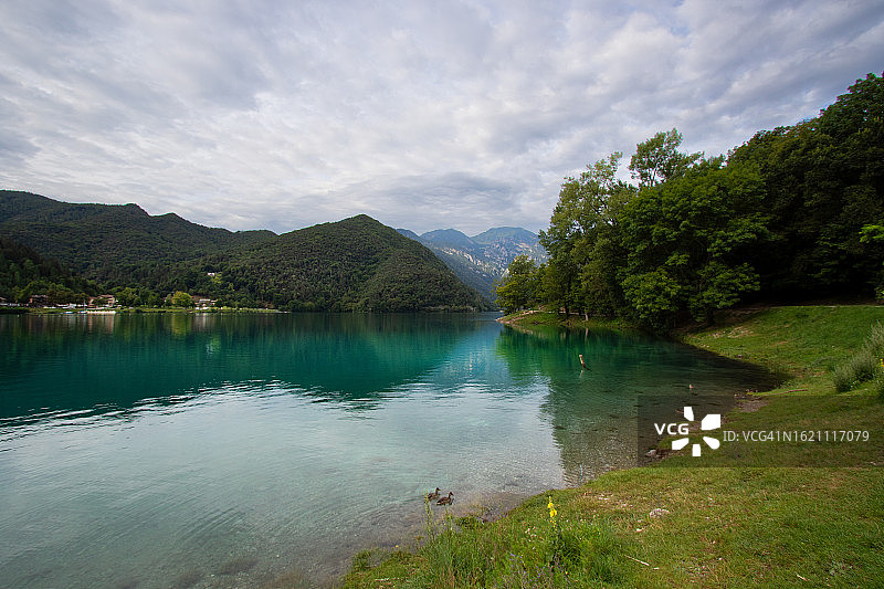 特伦托，莫利纳迪莱德罗，莱德罗湖之旅图片素材