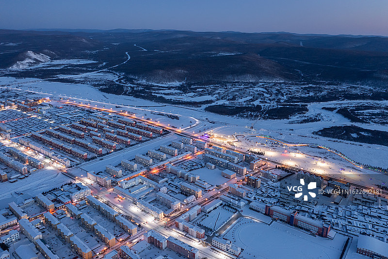 冬季北方城市夜景航拍图片素材