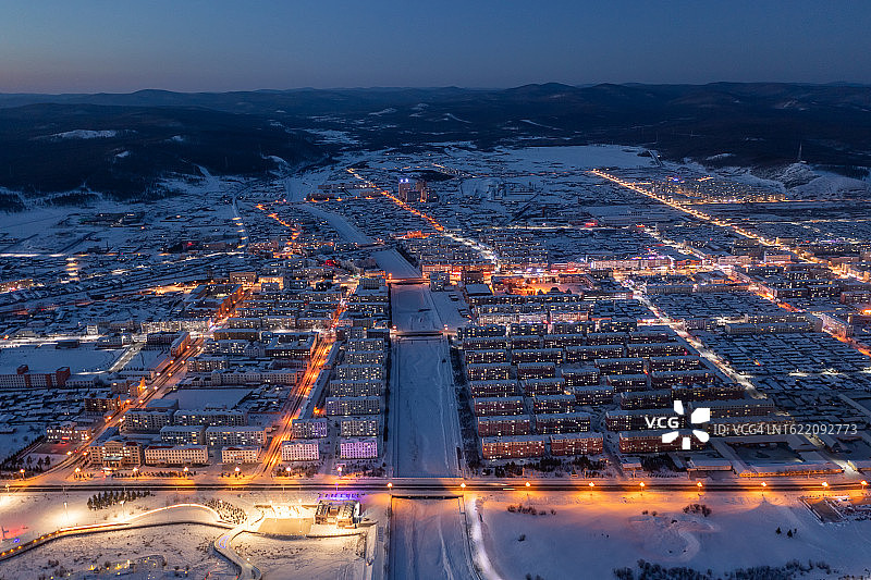 冬季北方城市夜景航拍图片素材