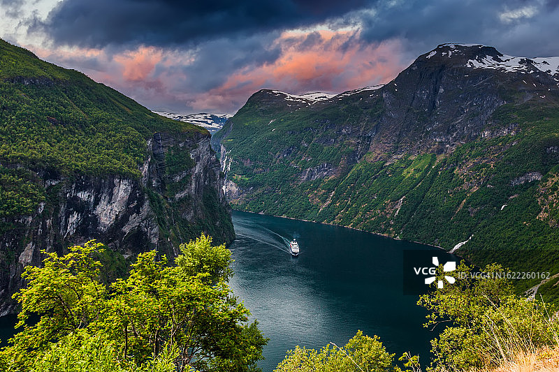 桑尼尔夫斯峡湾日落景色图片素材