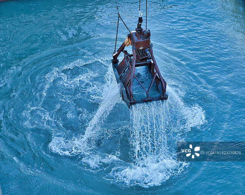 疏浚抓斗图片素材
