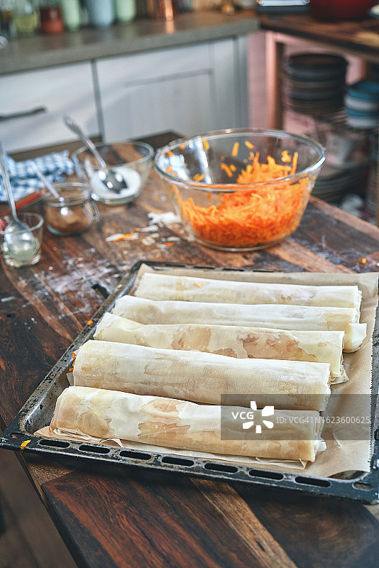 准备南瓜薄酥皮馅饼图片素材