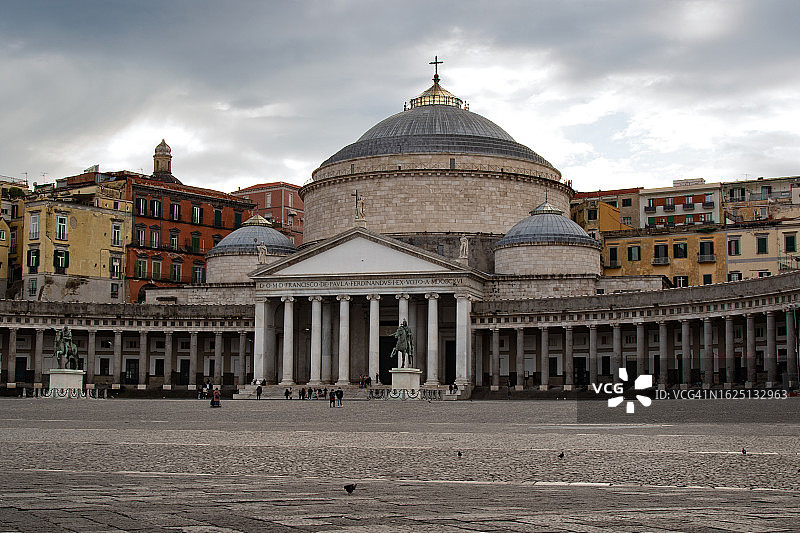 意大利那不勒斯普雷比席特广场图片素材