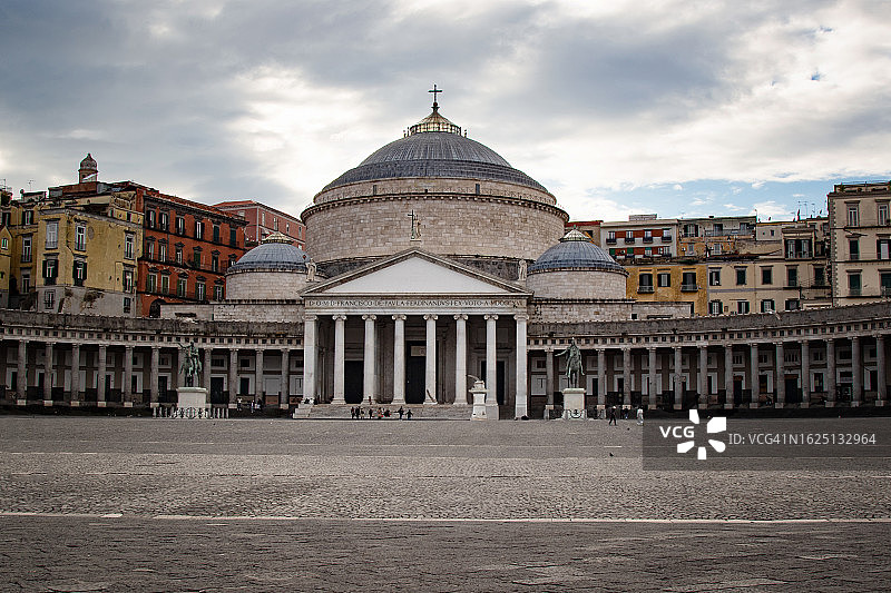 意大利那不勒斯普雷比席特广场图片素材