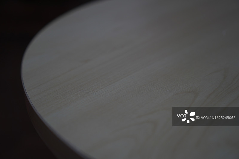 空圆边棕色木桌图片素材