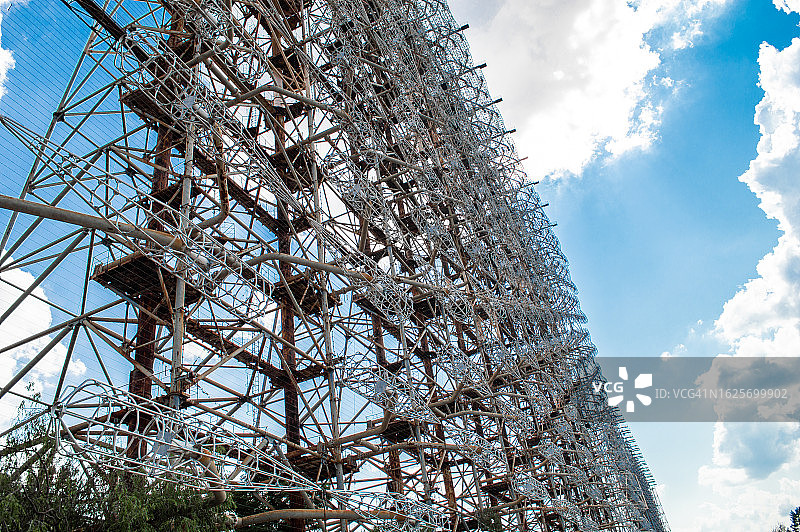 切尔诺贝利附近的废弃苏联雷达DUGA天线图片素材