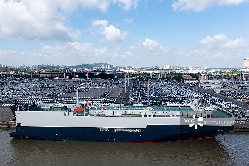 汽车滚装船码头图片素材