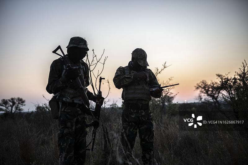 南非的反盗猎和自然保护巡护员图片素材