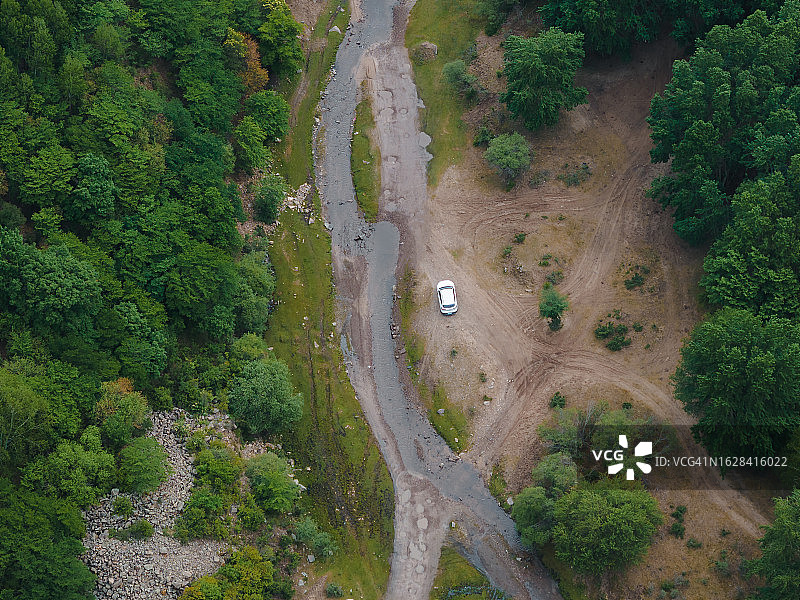 汽车道路行驶航拍图图片素材