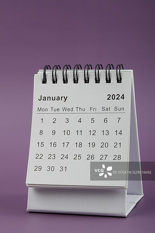 2024年台历：紫色背景上的1月计划与截止日期图片素材