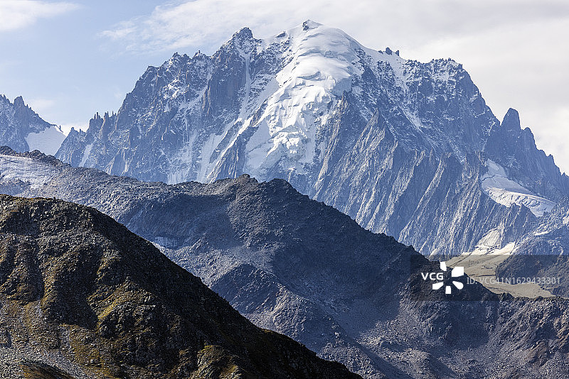 层峦叠嶂图片素材