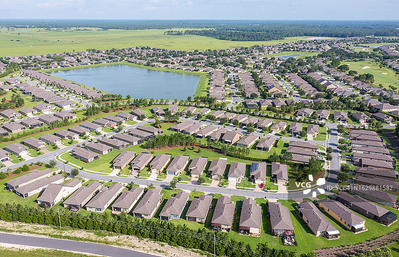 佛罗里达州的新住宅开发项目 - 无人机视角图片素材