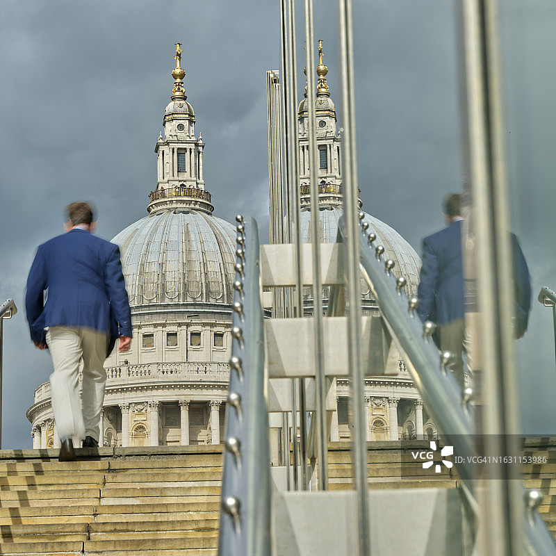 英国伦敦圣保罗大教堂图片素材