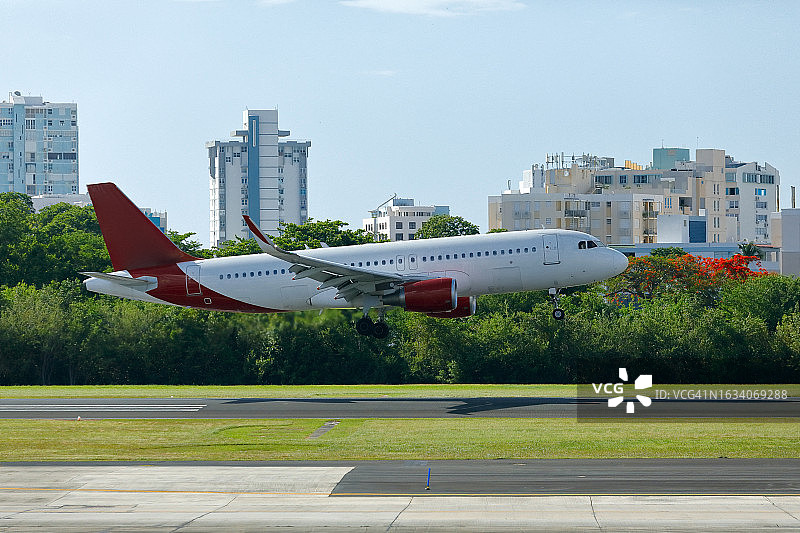 飞机着陆图片素材