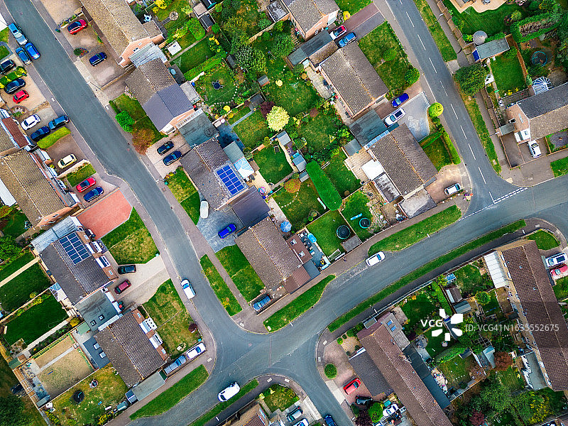 英格兰东南部街道和房屋的航拍图片素材