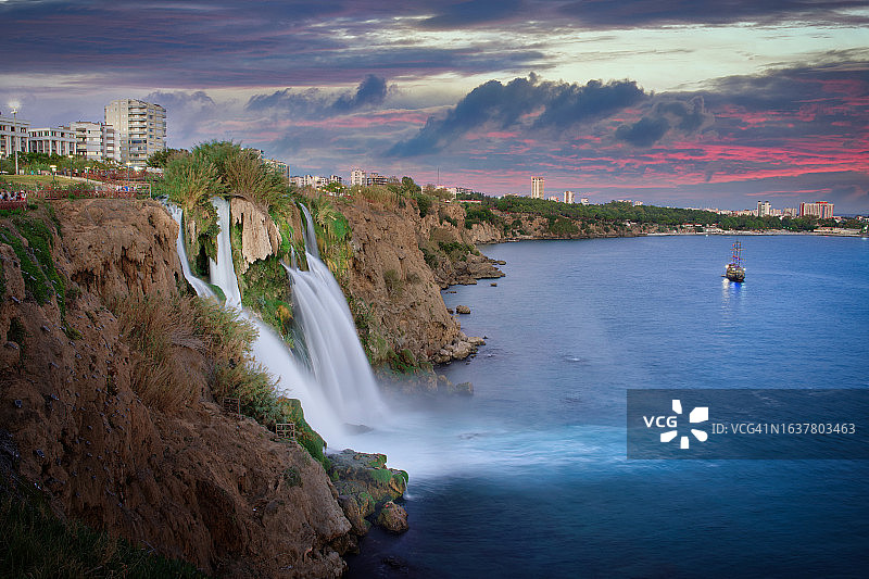 杜顿瀑布与日落图片素材