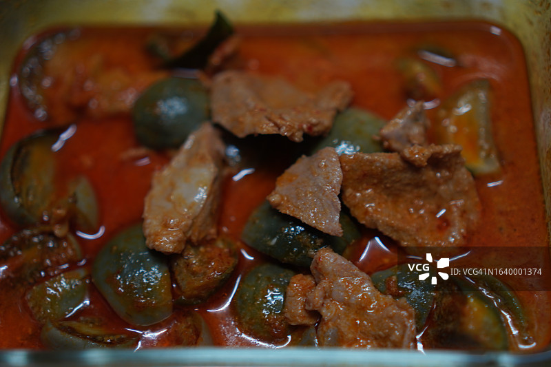 椰奶咖喱猪肉茄子图片素材