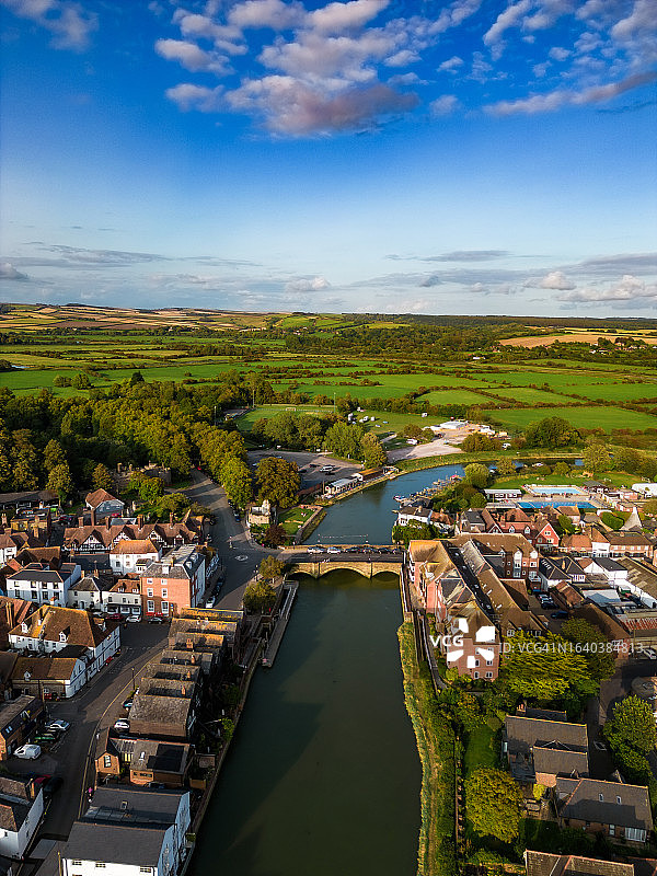 英国西萨塞克斯郡阿伦德尔集镇航拍图片素材