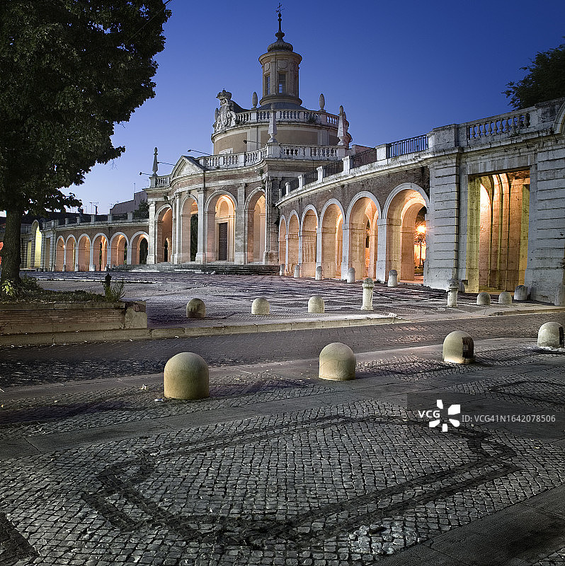 西班牙马德里阿兰胡埃斯圣安东尼奥教堂图片素材