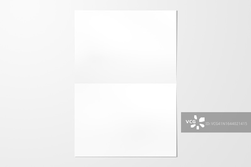 折叠的空白纸图片素材