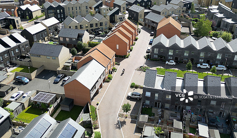 电动滑板车送货司机图片素材