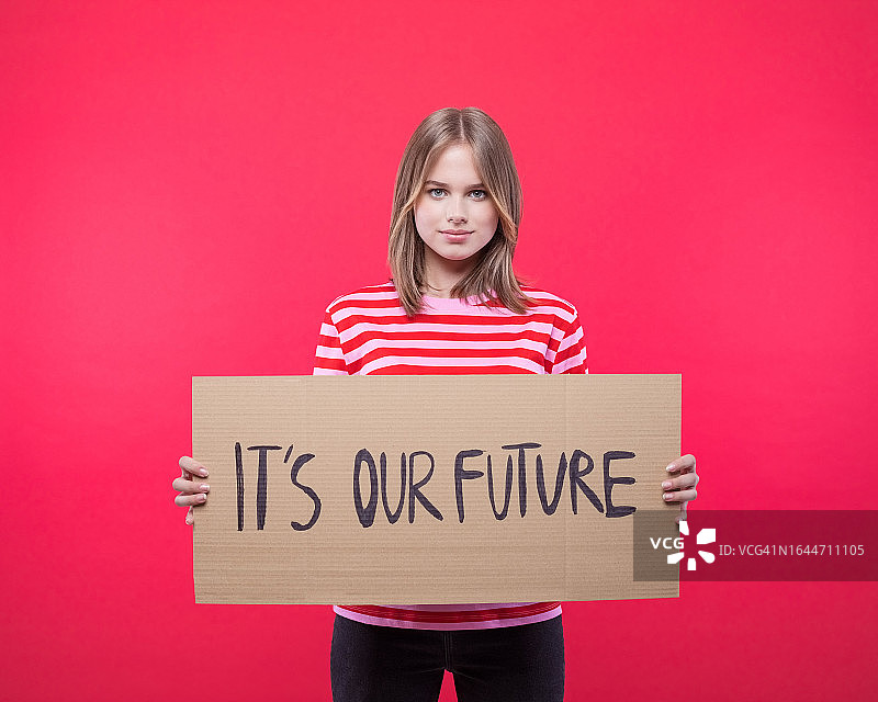 自信少女活动家肖像图片素材