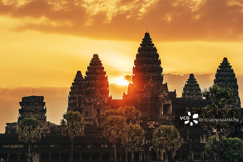 柬埔寨吴哥寺日出图片素材