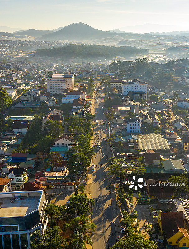 林同省大叻市晨曦航拍照片图片素材