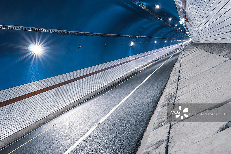 蓝色空隧道图片素材