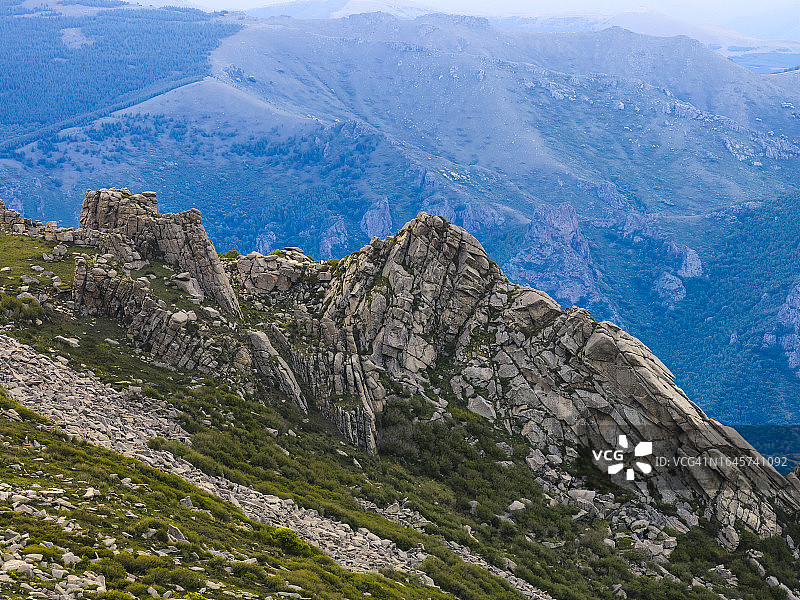 山顶岩石图片素材