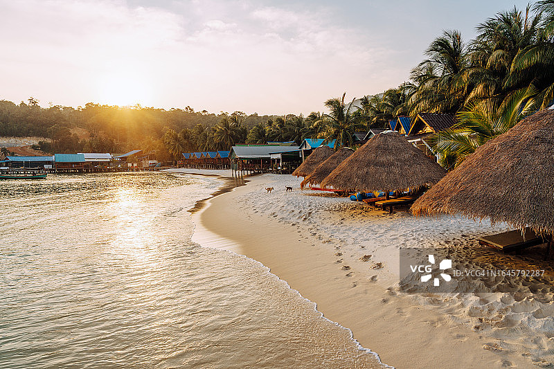 柬埔寨西哈努克省戈龙岛梦幻海滩图片素材